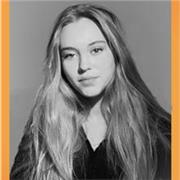 Soy estudiante de Diseño de Interiores. Me gusta transmitir mi pasión por el arte, el diseño, el dibujo y la pintura